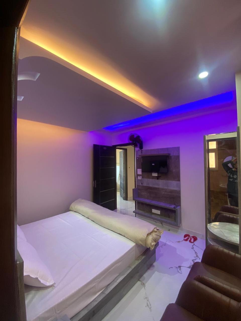 Harmony Heights Hotel Shimla Buitenkant foto