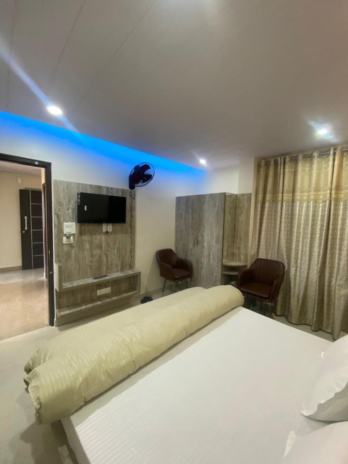 Harmony Heights Hotel Shimla Buitenkant foto