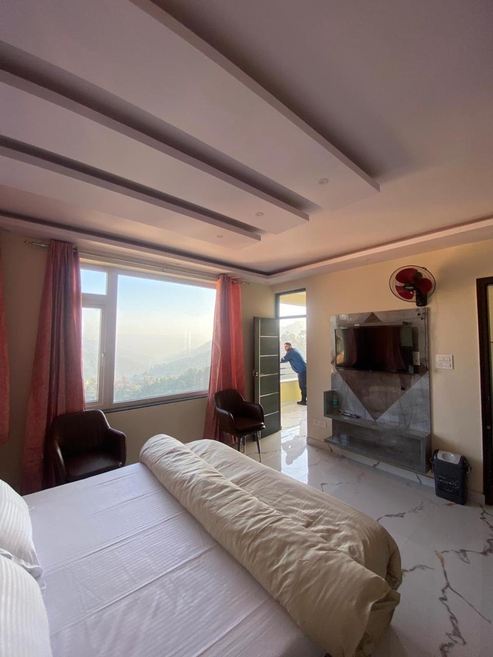 Harmony Heights Hotel Shimla Buitenkant foto