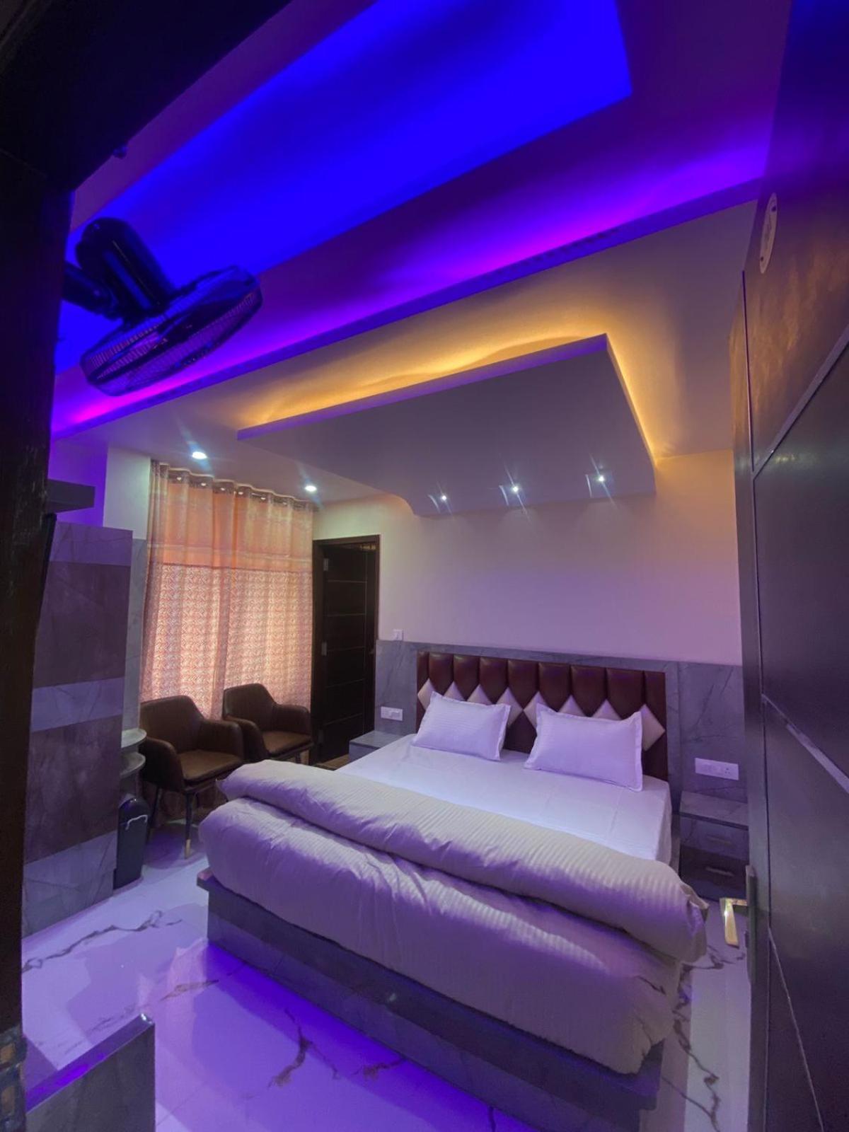 Harmony Heights Hotel Shimla Buitenkant foto